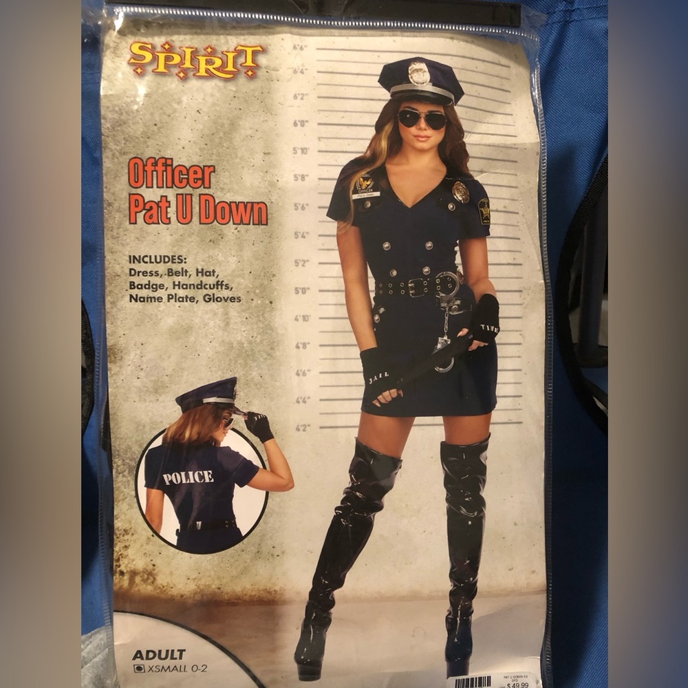 Gently used once by my daughter Halloween costume!